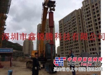 装在挖机上使用的大型替代baopo分裂岩石设
