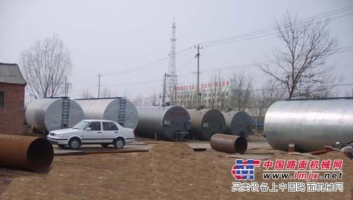 廠家直銷導熱油式瀝青加溫罐|山東省武城勝達築路設備