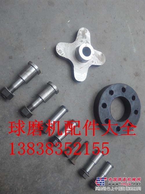 1200球磨机八孔垫批发球磨机橡胶垫螺丝配件厂家