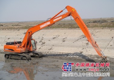 承德24米加长臂挖掘机出租公司，长期出租24米加长臂挖掘机
