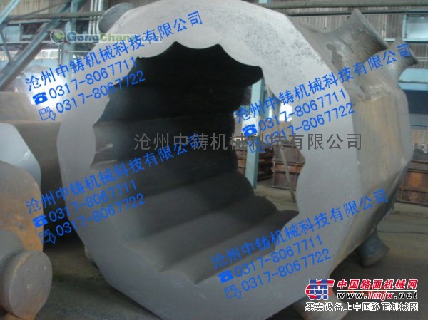 本厂专业生产，各种型号钢锭模。