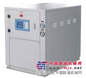 供应闭生机械GA水冷箱型工业冷水机组（-15℃）