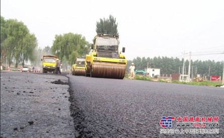 道路沥青厂家|哪里可以买到高性价回收石油沥青