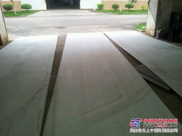 大量供应高品质的不锈钢复合板，不锈钢中厚板价格超低