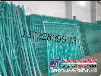 火爆出售户外围栏 加工户外围栏报价适宜选jj制造好