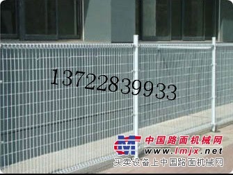 【咨询】优质工地临时护栏网jj西藏公路临时护栏网报价