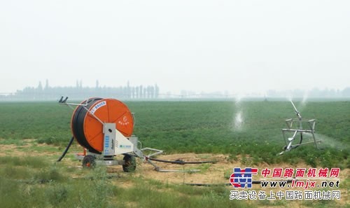 供应黑龙江绞盘式喷灌机生产，江苏天水灌排喷灌机