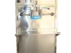 潍坊灌装机安民玻璃水灌装机 安民包装机械公司QG-A2头定量玻璃水灌装机行情价格