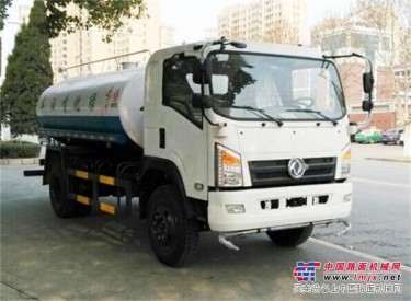 东风145洒水车6.3吨水