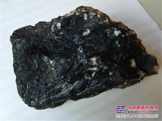 桂林地区专业生产实用的电气石精矿——电气石颗粒价格