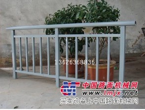 锌钢护栏安装//锌钢栏杆加工//锌钢栏杆价格