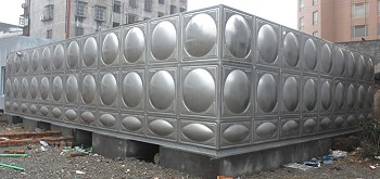 卧式不锈钢水箱生产厂家-组合式不锈钢水箱18092050657