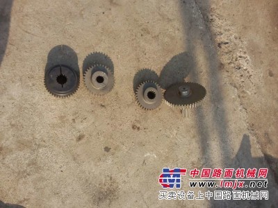 戴纳派克cc622/522压路机分动箱维修配件供应