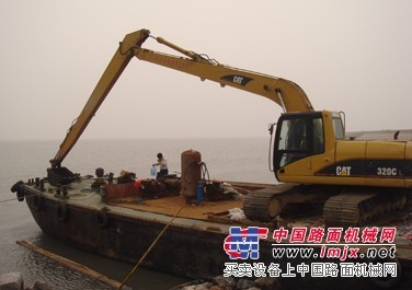 郑州哪里有租加长臂挖掘机的/18米加长臂挖掘机/24米加长臂
