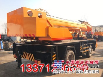 供应鸿业吊车生产10吨汽车吊车，小吊车质量太给力了