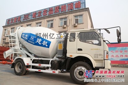小型罐车，6m3搅拌运输车