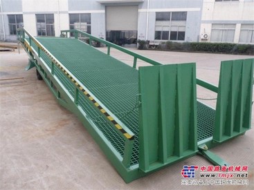 供应划算的移动式登车桥<济南升辉>长沙移动式登车桥