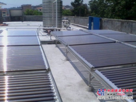 泉鑫节能供应的太阳能热水工程  |酒店太阳能工程