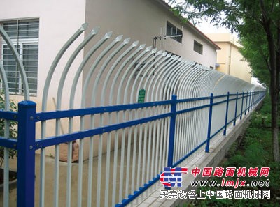 中国锌钢护栏规格图片结实耐用小区别墅围栏专业生产红旗护栏：专业的锌钢护栏供应商推荐