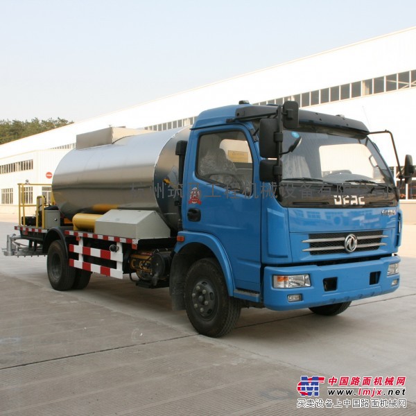 筑马出租5吨沥青洒布车