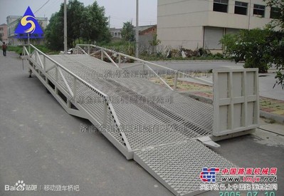 性能稳定，操作简单】【莱芜移动式登车桥】为您推荐【金江液压】，靠谱！