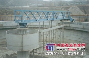哪里的单周边传动刮泥机，单周边传动刮泥机价格怎么样，欢迎致电重庆市振冉环保技术开发