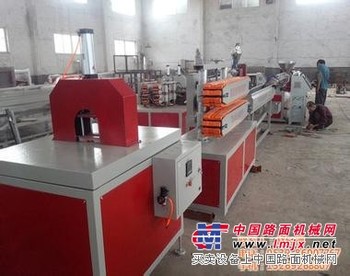 PE塑料管材生产线锋达PE塑料管材生产线厂家