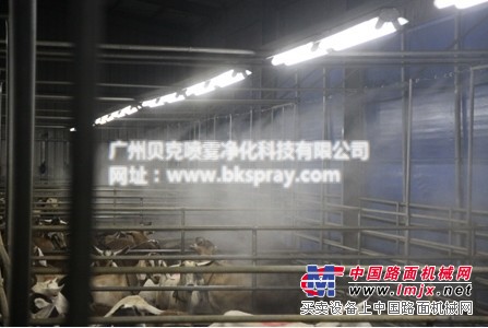 南京夏季牛棚降温设备，奶牛场降温环保系统，造雾降温知名贝克厂家直销