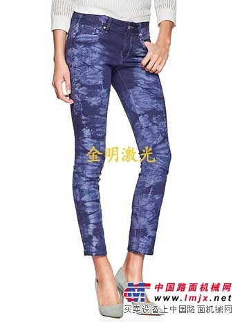 牛仔图案加工_女装牛仔裤激光打标价格_激光打标加工
