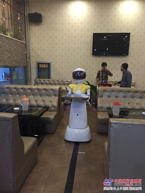 寧夏盛仕無導軌送餐機器人