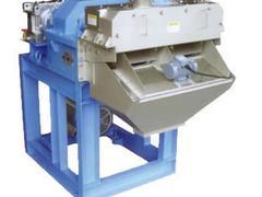 扬州饲料机械：华明机器厂好用的无锡饲料机出售