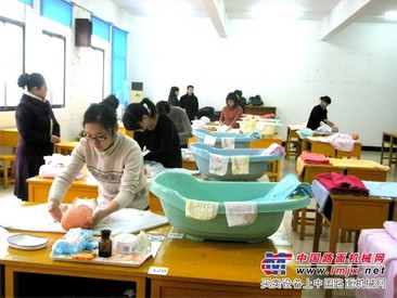 山东月嫂公司招商加盟