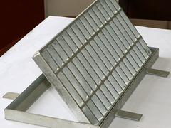 供应邦成钢格板价格划算的沟盖钢格板——淮安GM型井孔钢格板沟盖