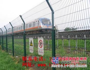 辽阳龙威提供辽阳地区优良的护栏网，铁路护栏网