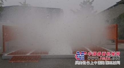 建筑工地洗車機*工程沖洗機*煤礦碼頭洗輪機@青島龍華杰機械制造有限公司