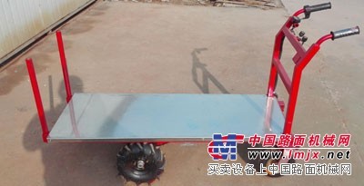 供應(yīng)電動(dòng)運(yùn)輸車廠家【贊】壽光銘澤機(jī)械  電動(dòng)升降平臺(tái) 物流電動(dòng)運(yùn)輸車