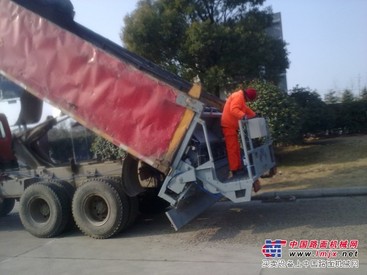 知名的车载式碎石撒布机价格怎么样_价位合理的车载式碎石撒布机