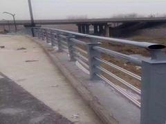 兰州桥梁河道护栏价格——甘肃专业的桥梁河道护栏厂家，你的不二选择