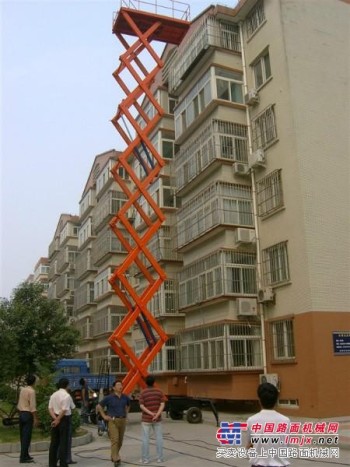 新疆乌鲁木齐移动剪叉式升降机 液压货梯 高空作业平台 