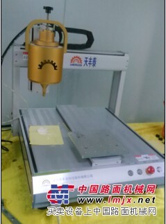 灌胶机厂家，深圳哪里有卖质量硬的三轴平台全自动点胶机