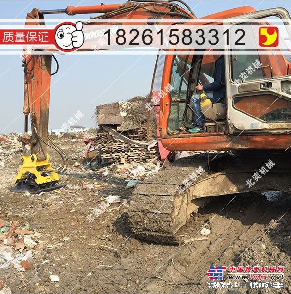 供应勾机夯实器 振动压桩机 夯实地面 地基夯实器