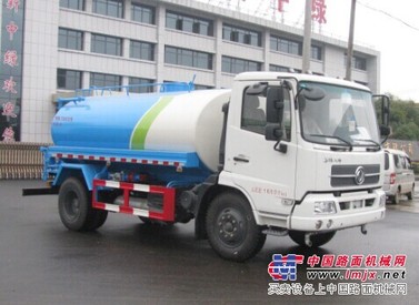 东风洒水车 5吨洒水车价格 洒水车厂家
