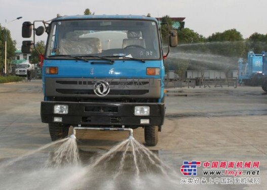 大量出售二手洒水吸粪车扫路车油罐车