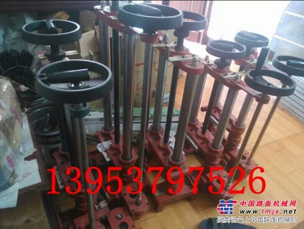 供应 钢筋混凝土墙壁切割机锯片 装修专用切墙机