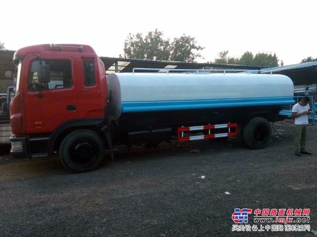 长期出售定做2-30吨位的二手 洒水车、扫地车、吸粪车、