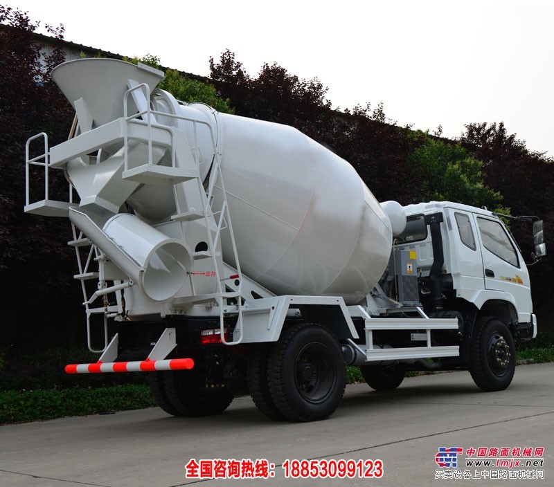 供应4方混凝土水泥搅拌车