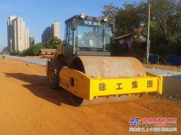 徐州的压路机出租