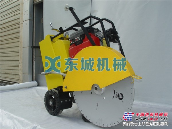 山东东城马路切割机 钢筋混凝土路面切割机