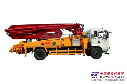 供应犀牛重工XND5196-32M臂架泵车
