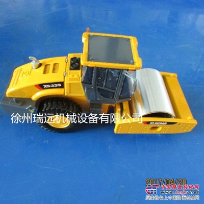 供應(yīng)徐工道路禮品860141429  XS333壓路機(jī)模型